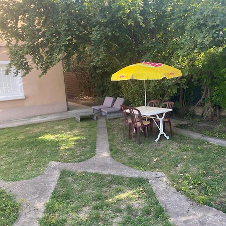 Morieres-les-Avignon Spa Jardin Prive T3 Independant Dans Villa מראה חיצוני תמונה