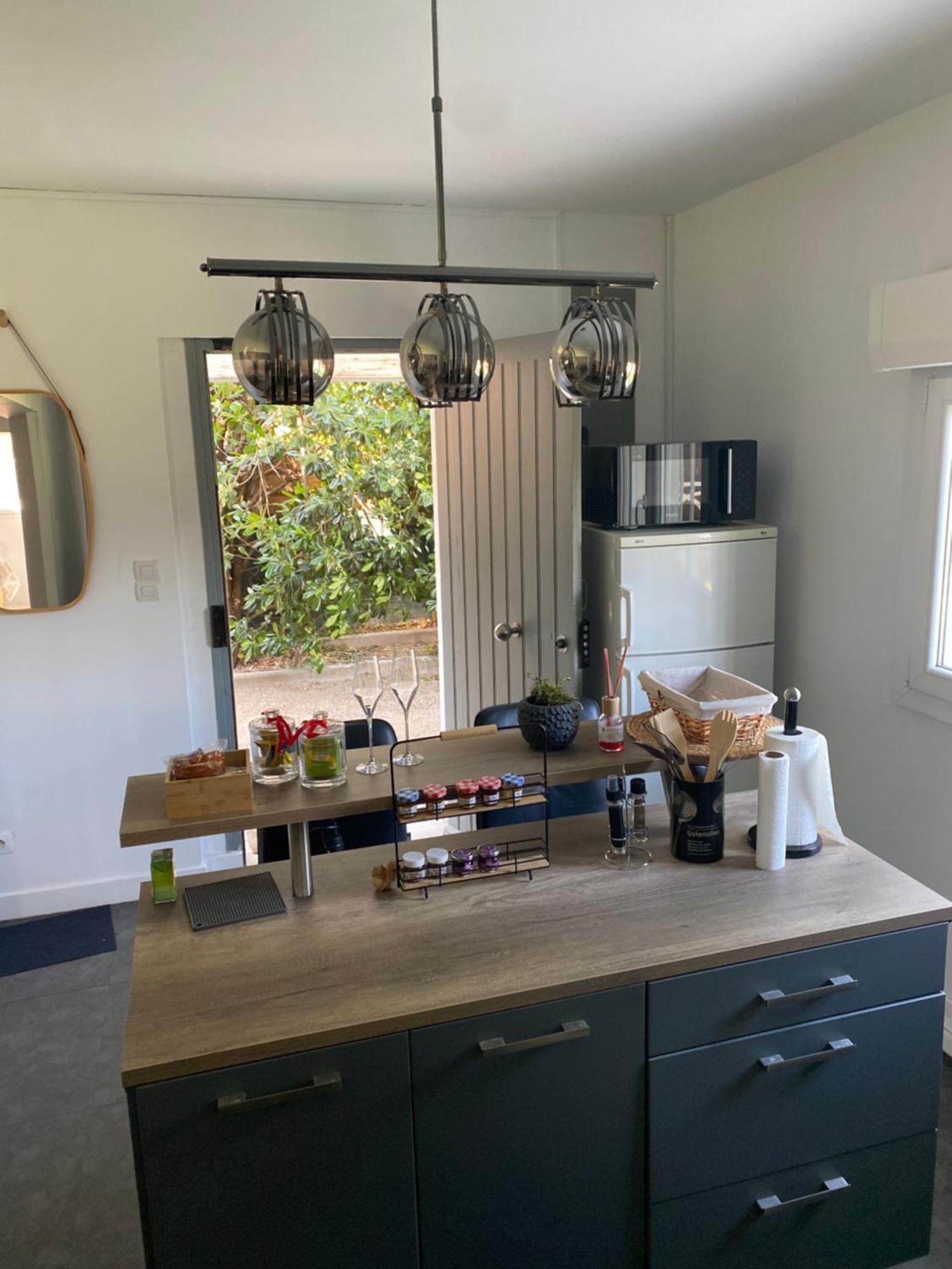 Morieres-les-Avignon Spa Jardin Prive T3 Independant Dans Villa מראה חיצוני תמונה